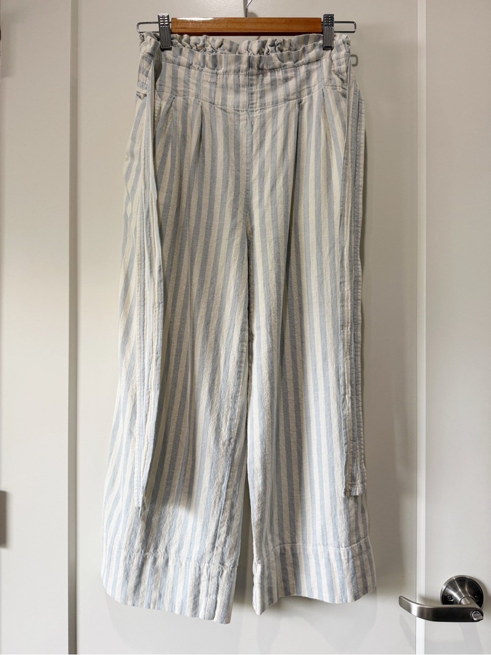 Madewell Tie-Waist Huston Pull-On Crop Pants in stripe size S